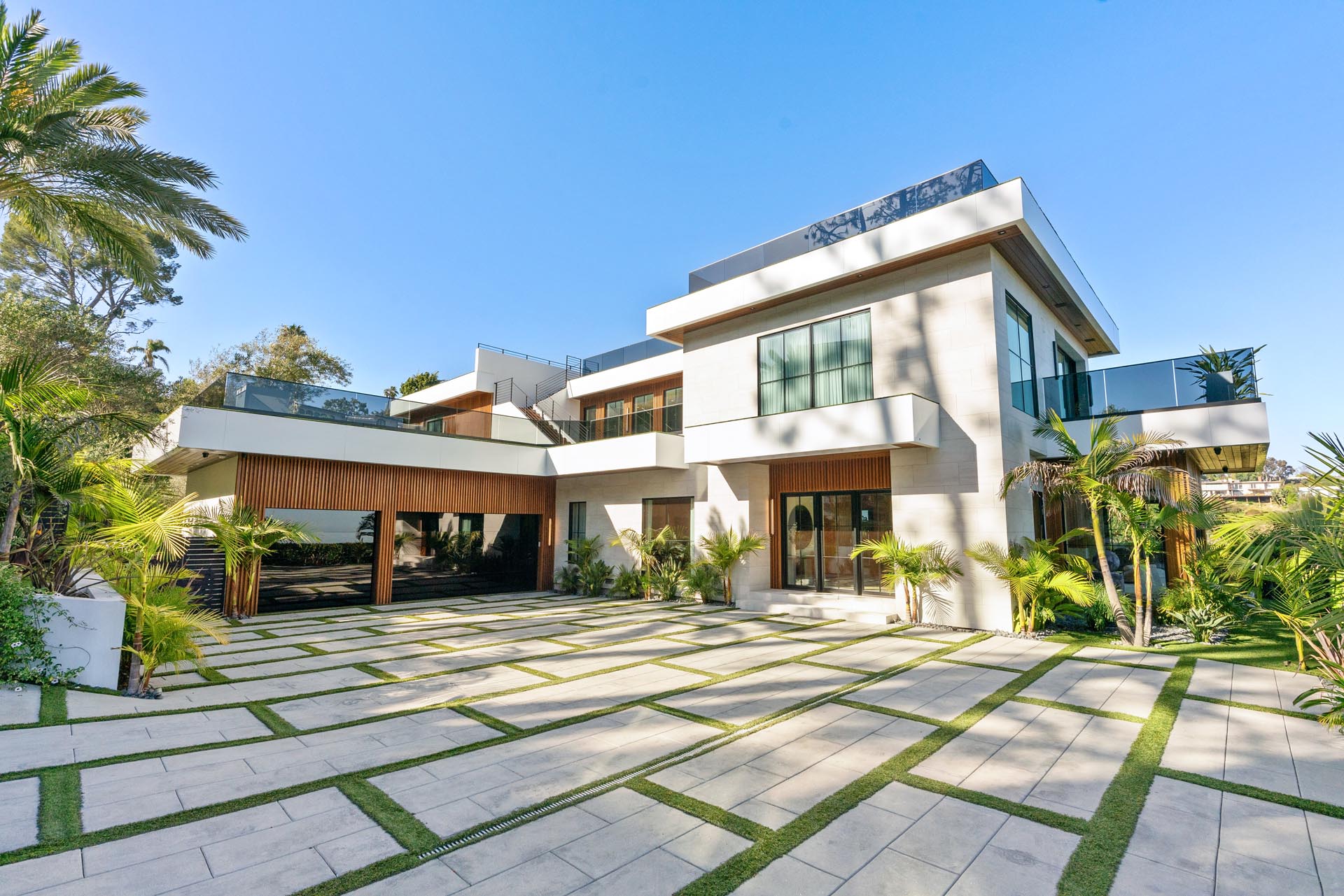 466 Florae Way